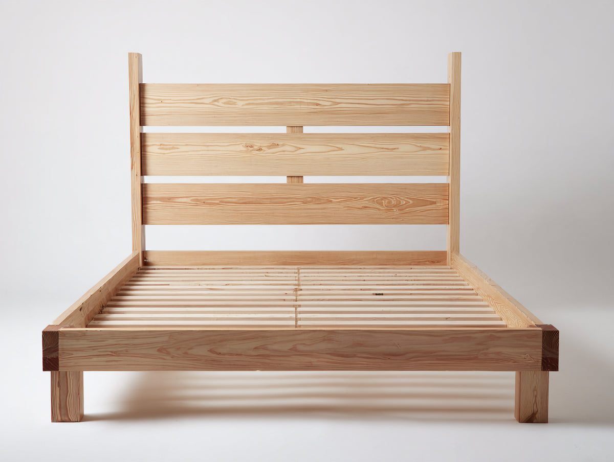 Cama doble de madera 210 x 168 x 115 cm - Madera natural - Cabecero de paneles horizontales y somier de listones